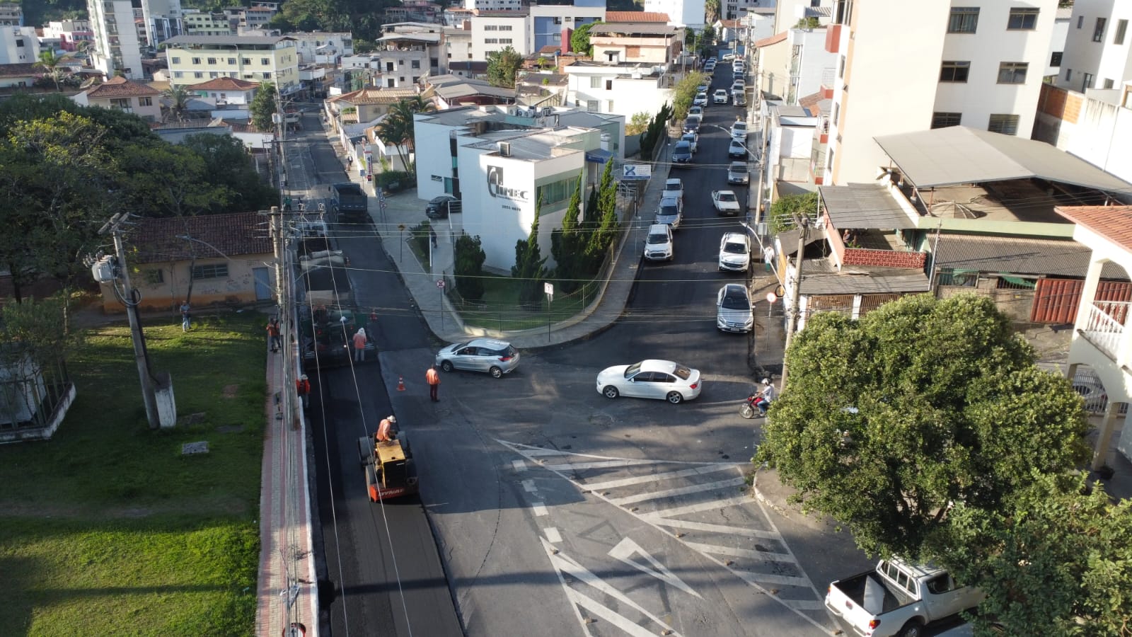 ASFALTAMENTO PREFEITURA DE JOÃO MONLEVADE CONTINUA OBRAS QUE